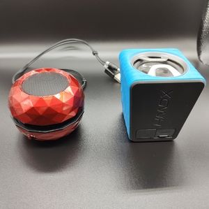 Bundle of mini speakers